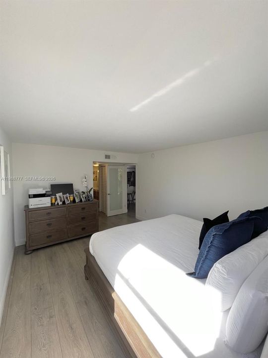 Active With Contract: $5,300 (2 beds, 2 baths, 1450 Square Feet)