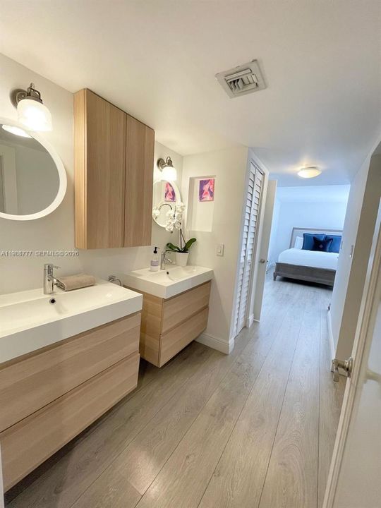 Active With Contract: $5,300 (2 beds, 2 baths, 1450 Square Feet)