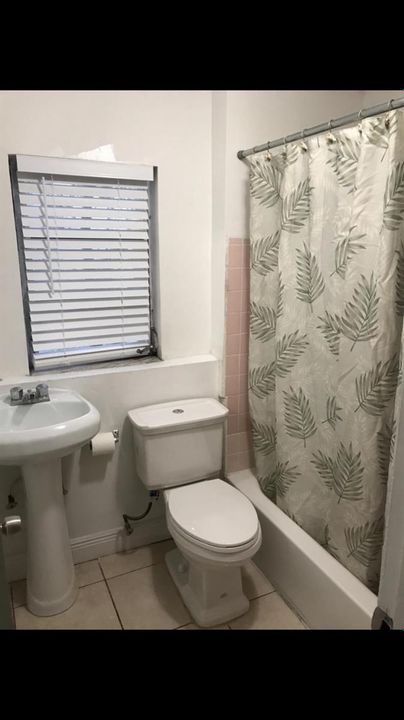 Miami apt 2 bath