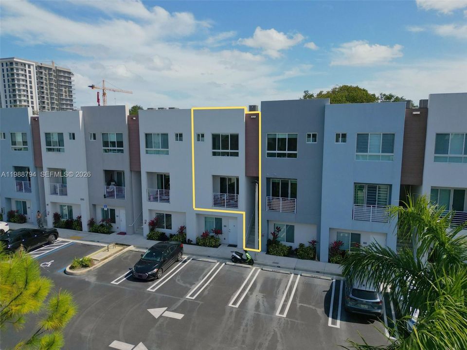 На продажу: $475,000 (2 спален, 2 ванн, 1392 Квадратных фут)