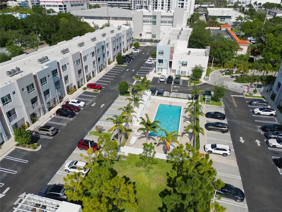 На продажу: $475,000 (2 спален, 2 ванн, 1392 Квадратных фут)