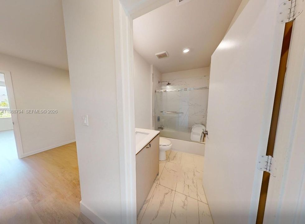 На продажу: $475,000 (2 спален, 2 ванн, 1392 Квадратных фут)