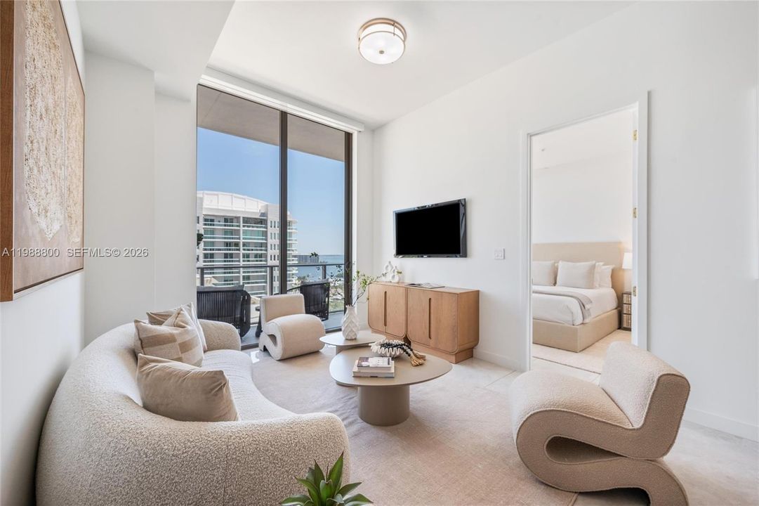 For Sale: $1,199,000 (1 beds, 1 baths, 660 Square Feet)