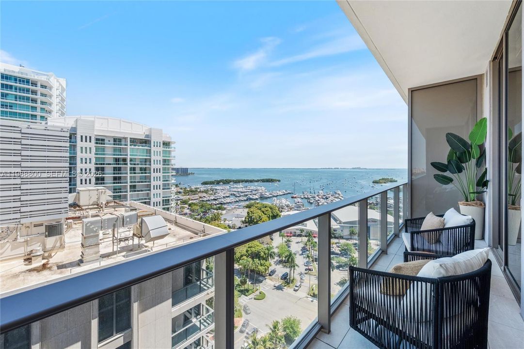 For Sale: $1,199,000 (1 beds, 1 baths, 660 Square Feet)