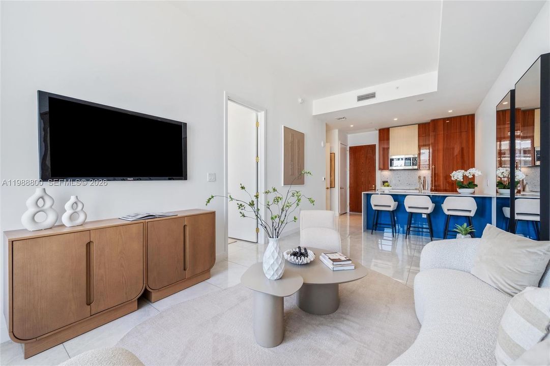 For Sale: $1,199,000 (1 beds, 1 baths, 660 Square Feet)