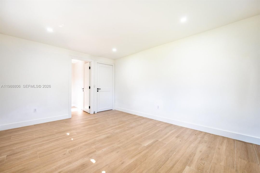En Venta: $11,800,000 (7 camas, 10 baños, 10706 Pies cuadrados)