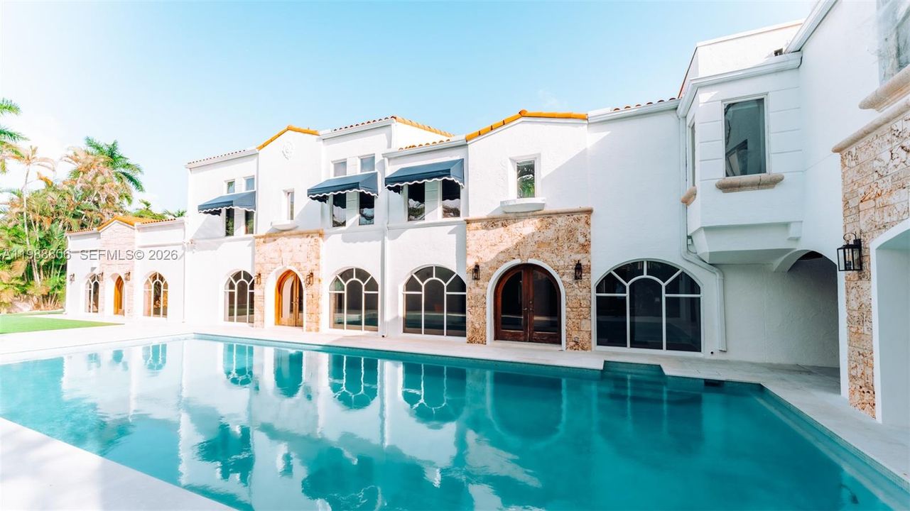 En Venta: $11,800,000 (7 camas, 10 baños, 10706 Pies cuadrados)
