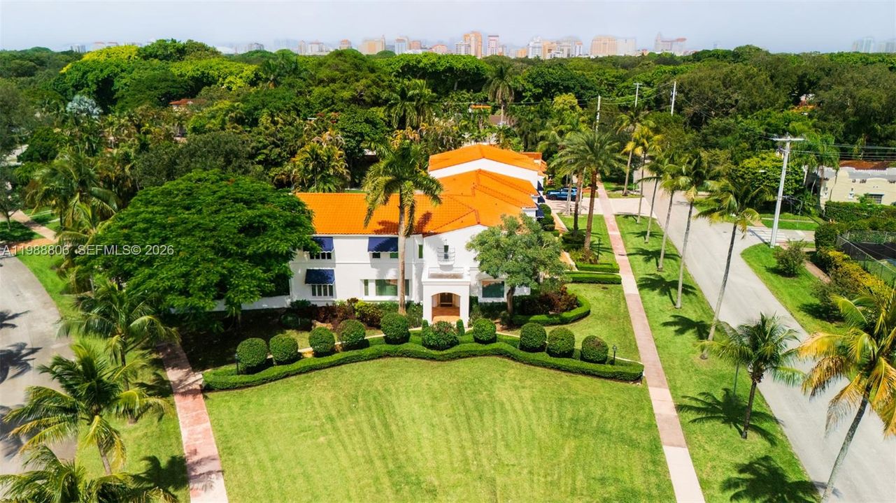 En Venta: $11,800,000 (7 camas, 10 baños, 10706 Pies cuadrados)