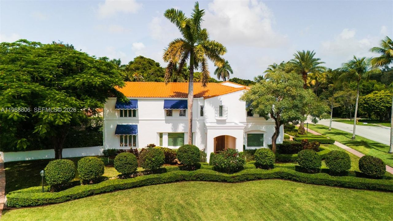 En Venta: $11,800,000 (7 camas, 10 baños, 10706 Pies cuadrados)