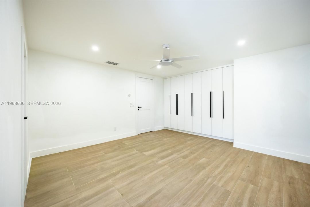 En Venta: $11,800,000 (7 camas, 10 baños, 10706 Pies cuadrados)