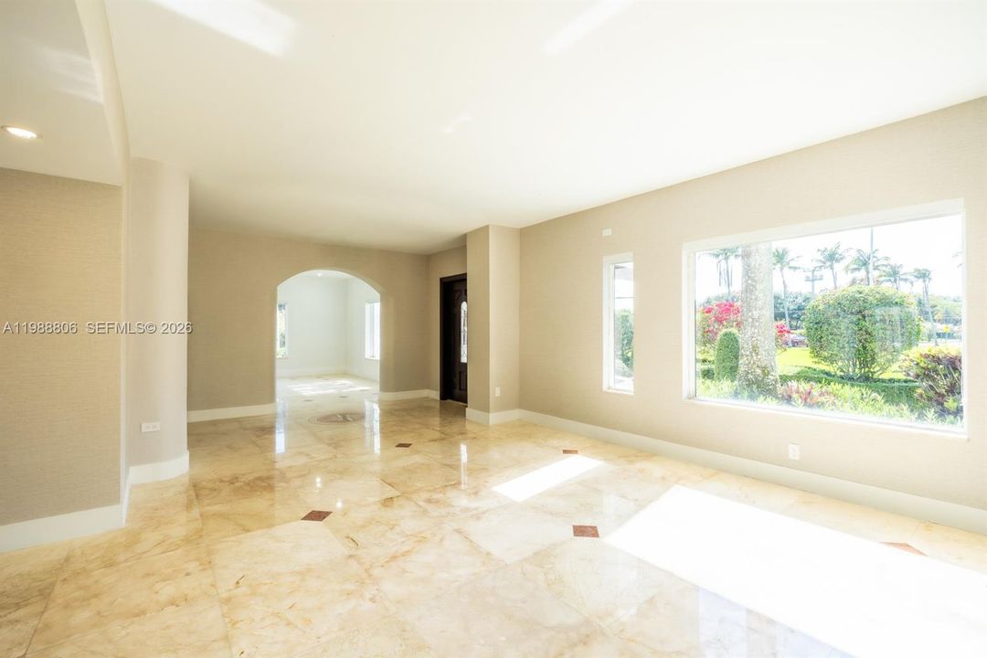 En Venta: $11,800,000 (7 camas, 10 baños, 10706 Pies cuadrados)