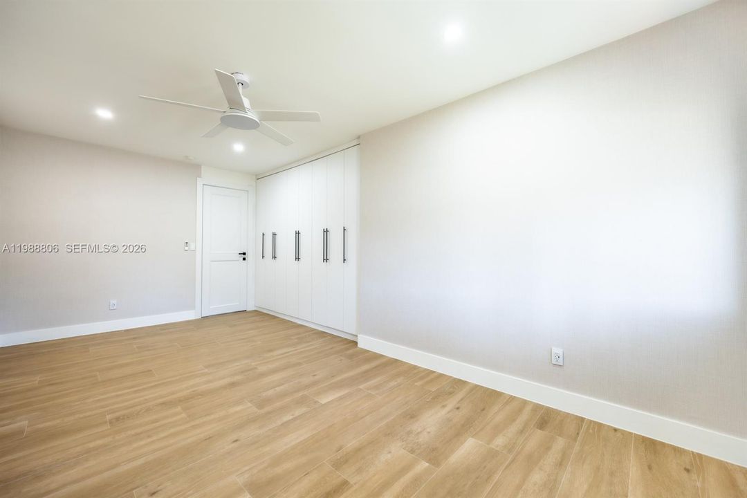 En Venta: $11,800,000 (7 camas, 10 baños, 10706 Pies cuadrados)