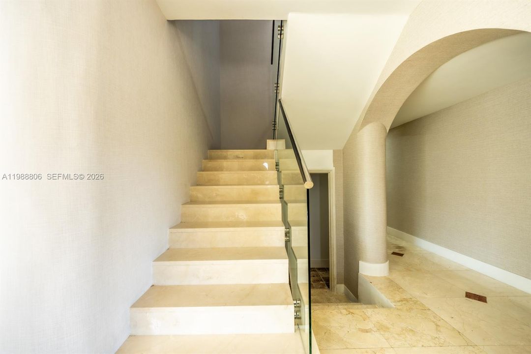 En Venta: $11,800,000 (7 camas, 10 baños, 10706 Pies cuadrados)