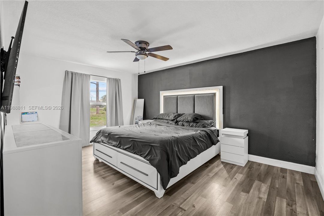 En Venta: $480,000 (4 camas, 2 baños, 2090 Pies cuadrados)