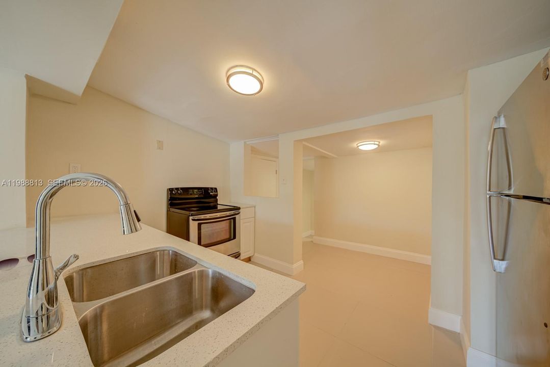 For Sale: $417,000 (3 beds, 2 baths, 1311 Square Feet)