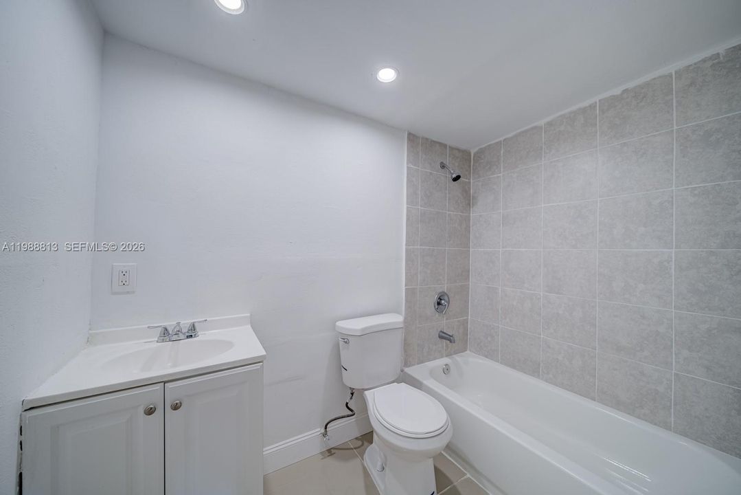 For Sale: $417,000 (3 beds, 2 baths, 1311 Square Feet)