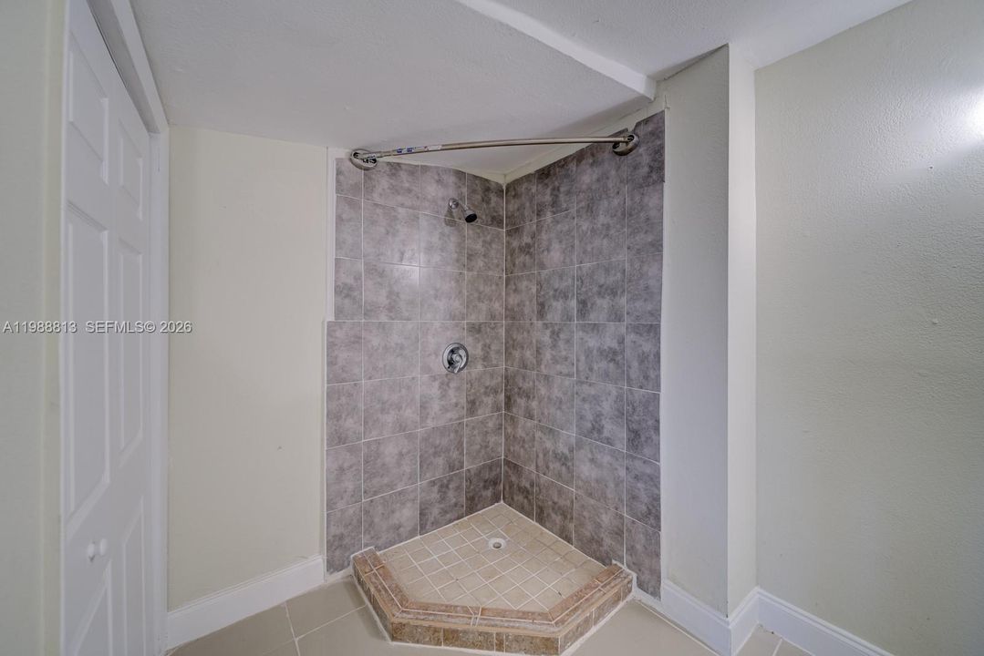 For Sale: $417,000 (3 beds, 2 baths, 1311 Square Feet)