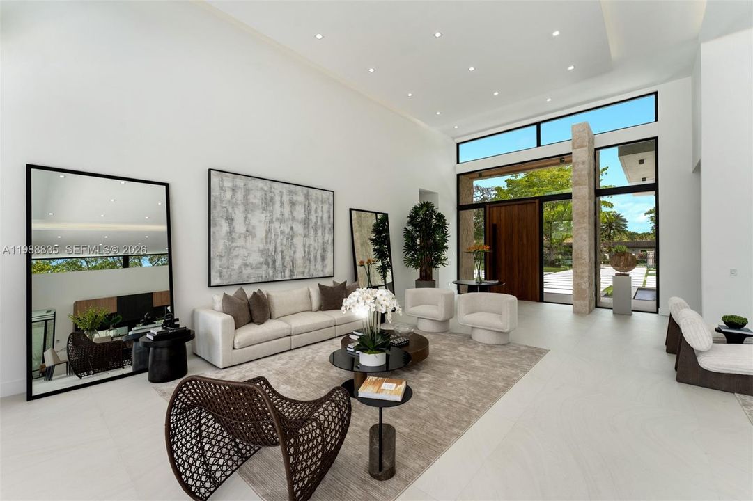 Vendido Recientemente: $6,500,000 (6 camas, 6 baños, 5481 Pies cuadrados)