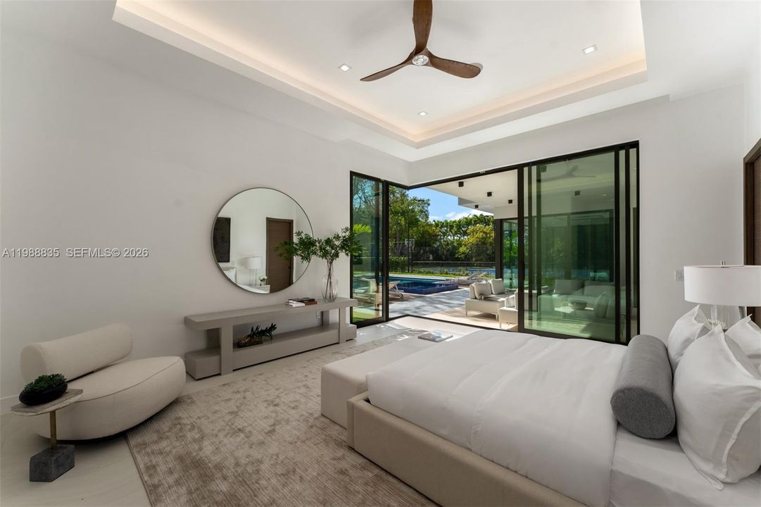 Vendido Recientemente: $6,500,000 (6 camas, 6 baños, 5481 Pies cuadrados)