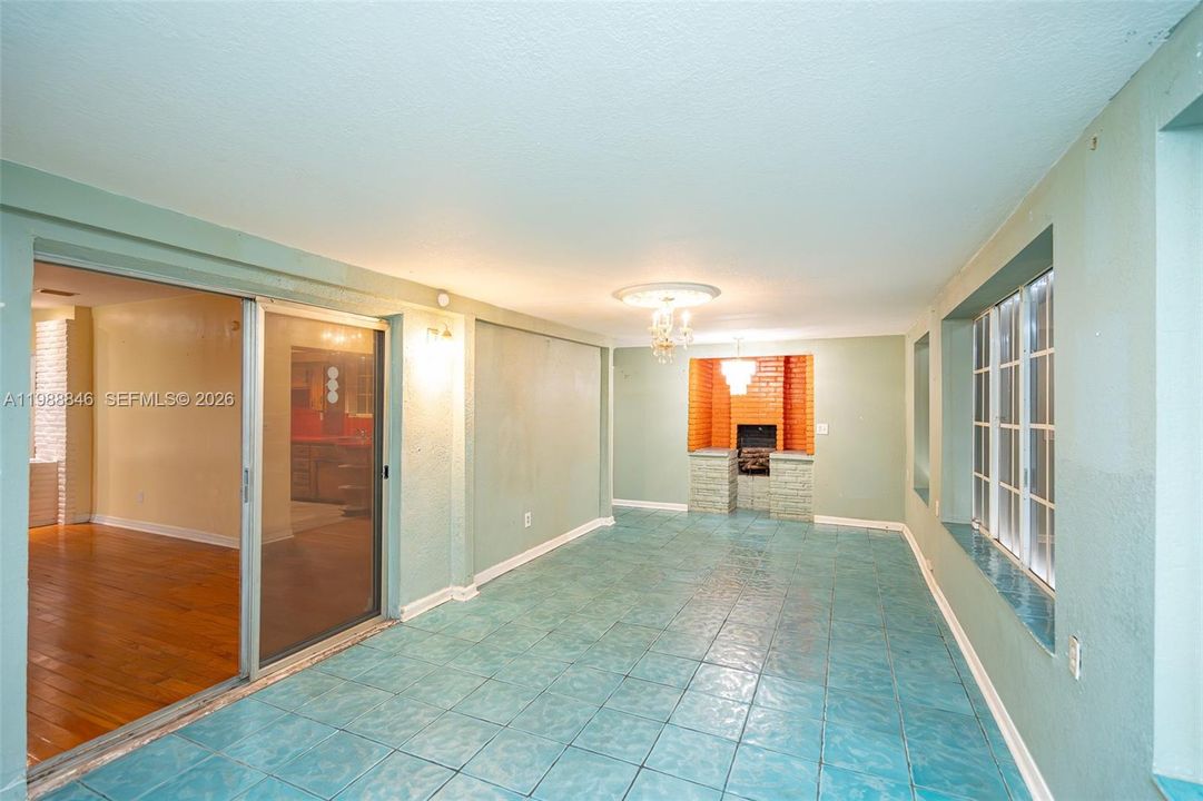 En Venta: $459,900 (3 camas, 1 baños, 1250 Pies cuadrados)