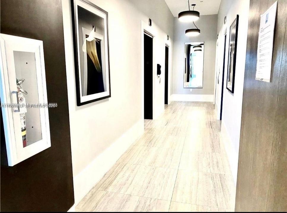 Activo con contrato: $3,100 (2 camas, 2 baños, 1457 Pies cuadrados)