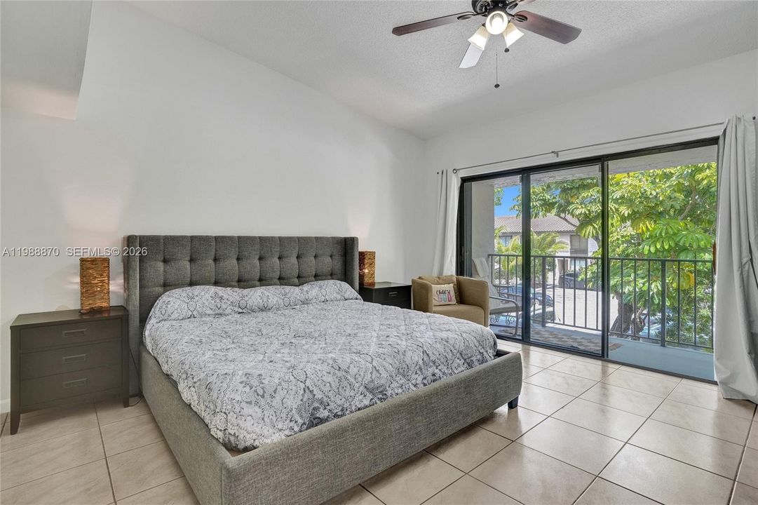 En Venta: $550,000 (3 camas, 2 baños, 1590 Pies cuadrados)