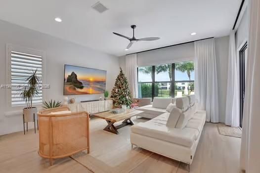 Active With Contract: $13,000 (4 beds, 3 baths, 2645 Square Feet)