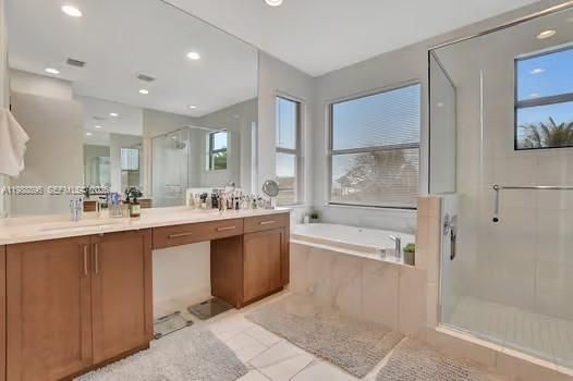 Active With Contract: $13,000 (4 beds, 3 baths, 2645 Square Feet)