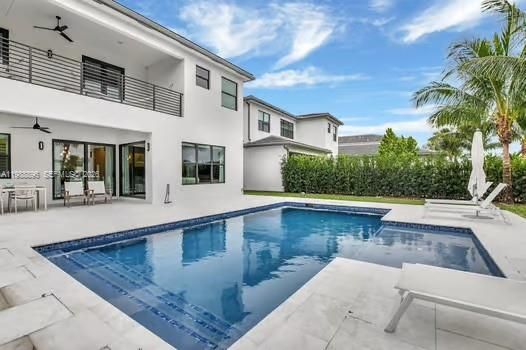 Active With Contract: $13,000 (4 beds, 3 baths, 2645 Square Feet)