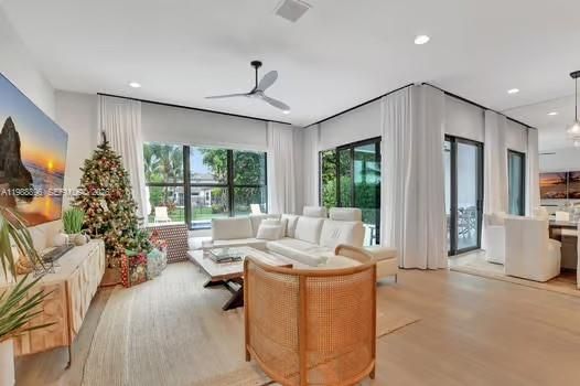 Active With Contract: $13,000 (4 beds, 3 baths, 2645 Square Feet)