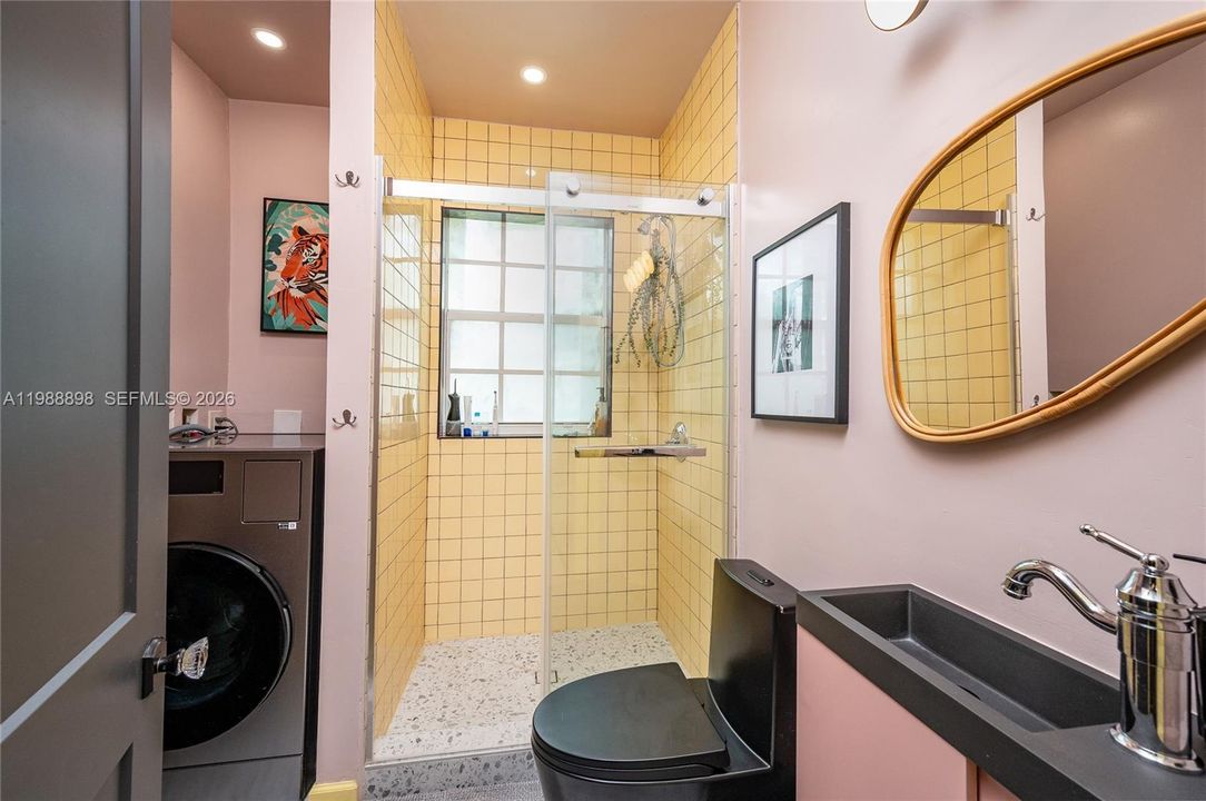 For Sale: $519,000 (2 beds, 2 baths, 1313 Square Feet)