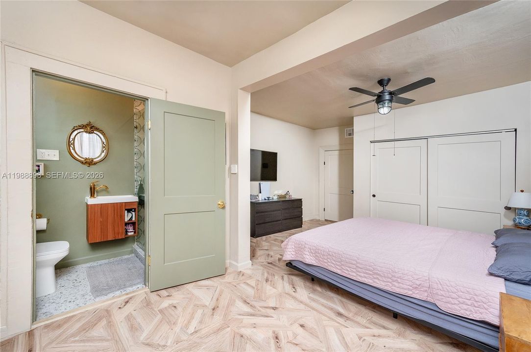 For Sale: $519,000 (2 beds, 2 baths, 1313 Square Feet)