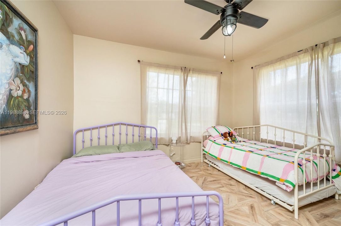 For Sale: $519,000 (2 beds, 2 baths, 1313 Square Feet)