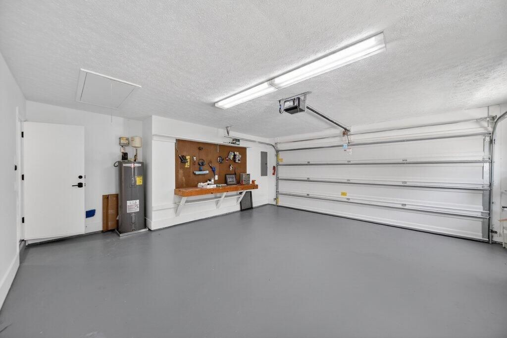 garage1.jpg-SMALL