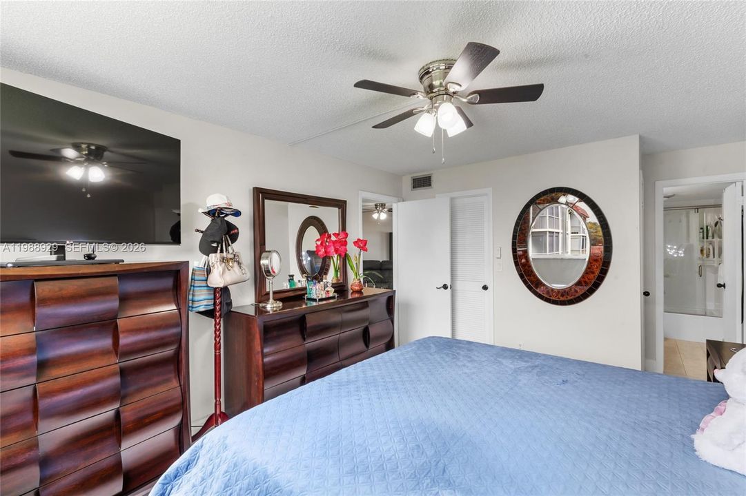 En Venta: $144,999 (1 camas, 1 baños, 900 Pies cuadrados)