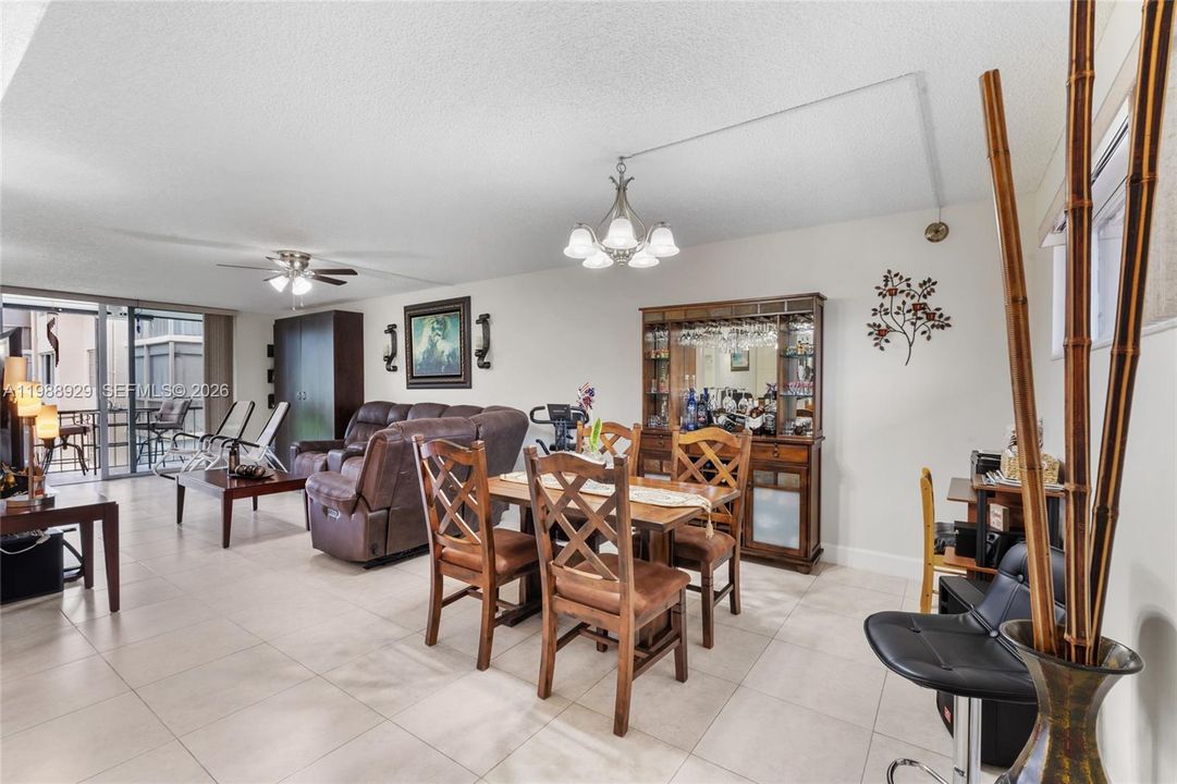 En Venta: $144,999 (1 camas, 1 baños, 900 Pies cuadrados)