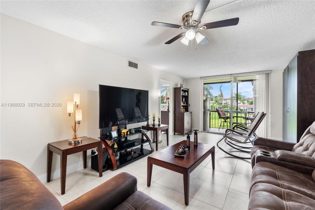 En Venta: $144,999 (1 camas, 1 baños, 900 Pies cuadrados)