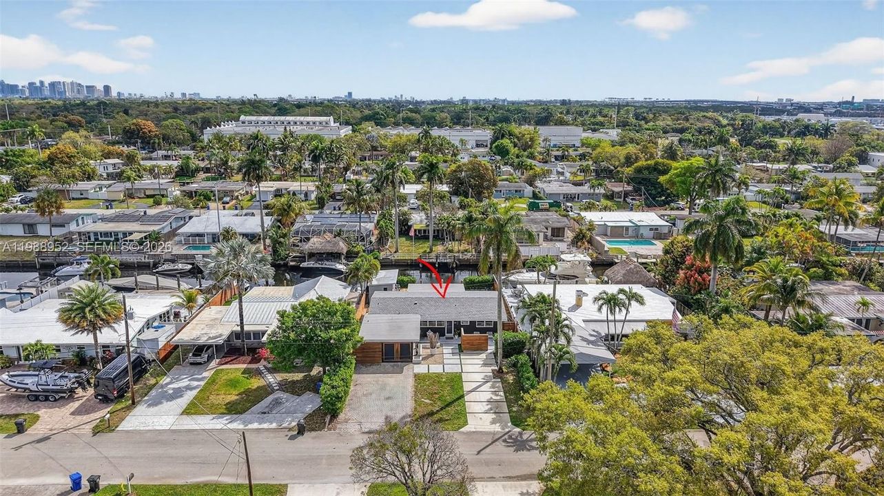 For Sale: $1,099,000 (3 beds, 2 baths, 1702 Square Feet)