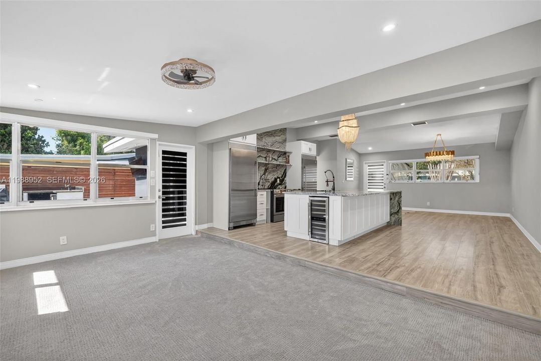 For Sale: $1,099,000 (3 beds, 2 baths, 1702 Square Feet)
