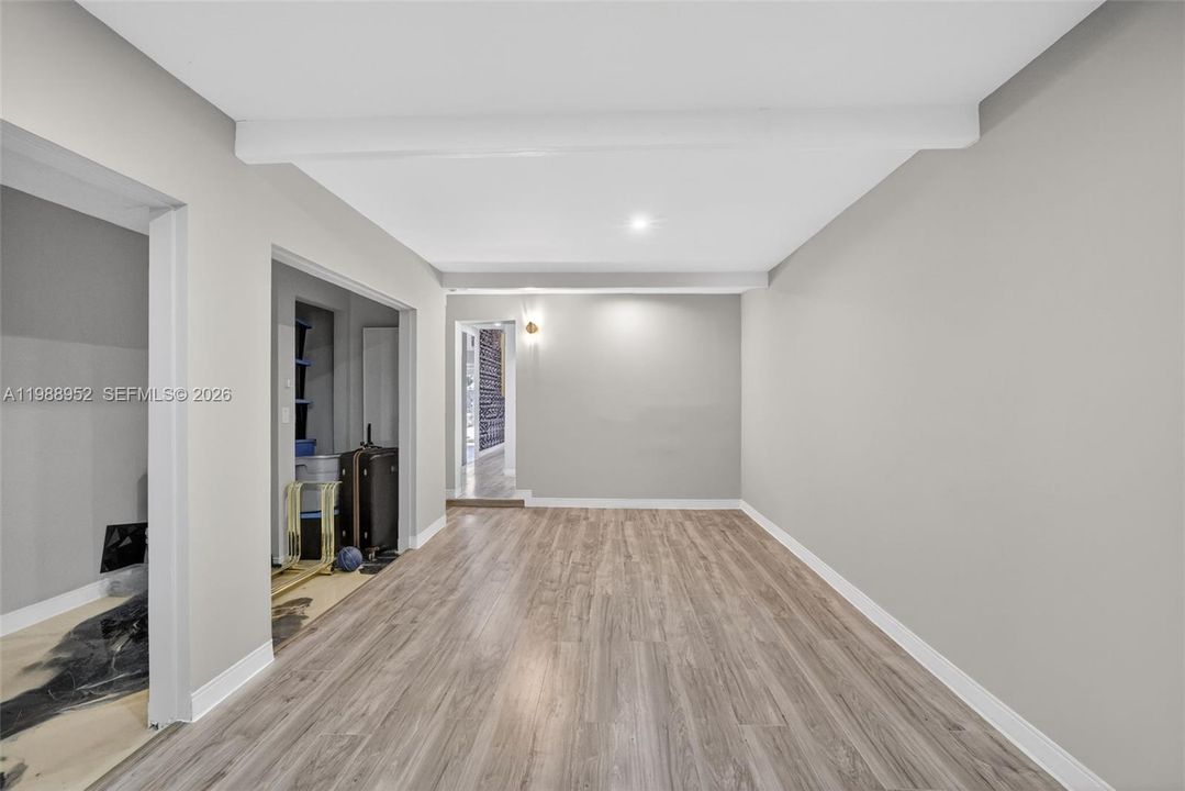 For Sale: $1,099,000 (3 beds, 2 baths, 1702 Square Feet)