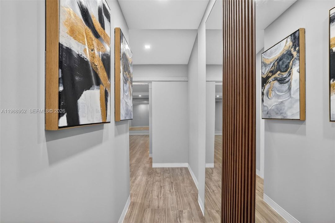 For Sale: $1,099,000 (3 beds, 2 baths, 1702 Square Feet)