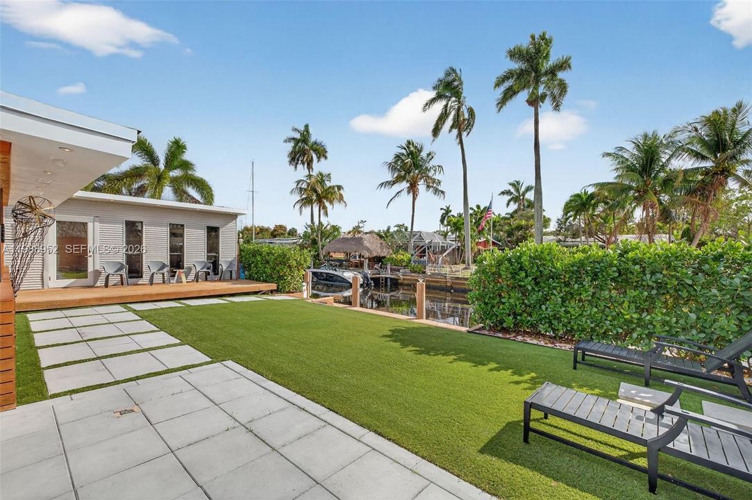 For Sale: $1,099,000 (3 beds, 2 baths, 1702 Square Feet)