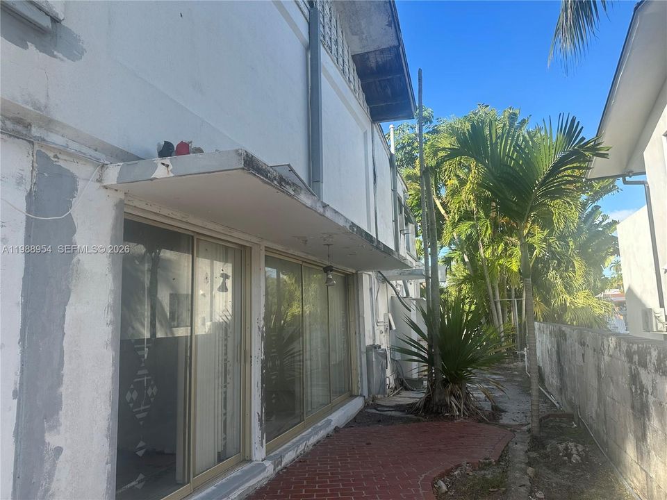 For Sale: $2,316,100 (4 beds, 4 baths, 4984 Square Feet)