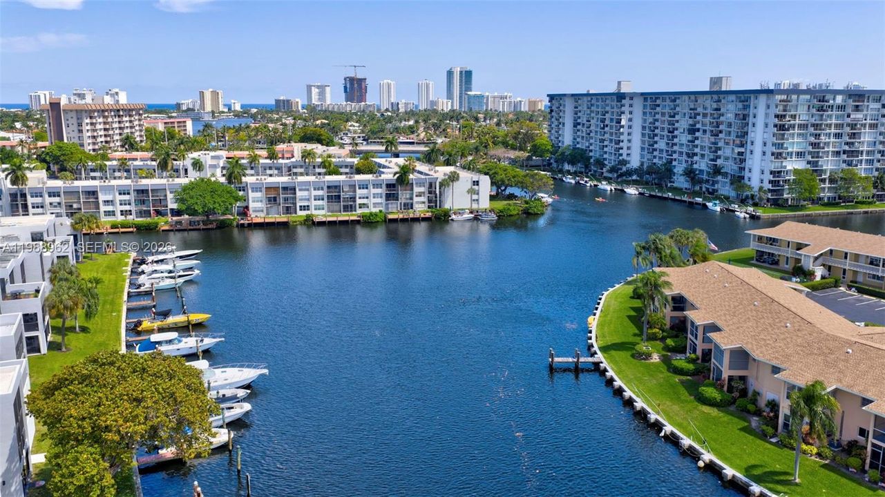 For Sale: $594,900 (2 beds, 2 baths, 1498 Square Feet)