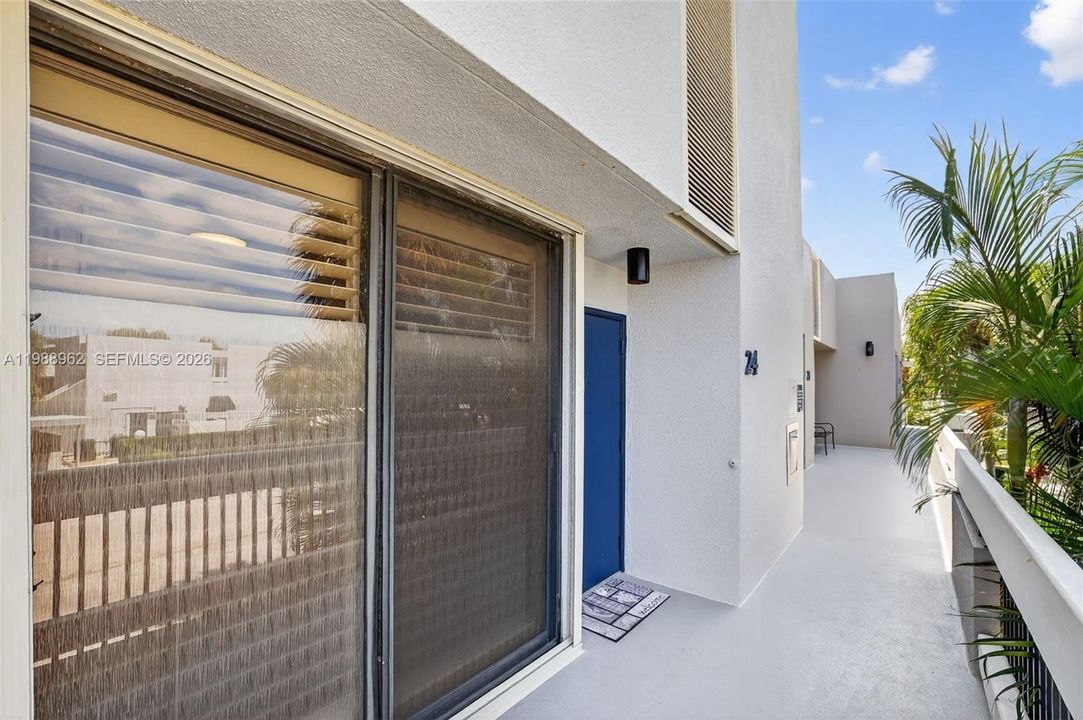 For Sale: $594,900 (2 beds, 2 baths, 1498 Square Feet)