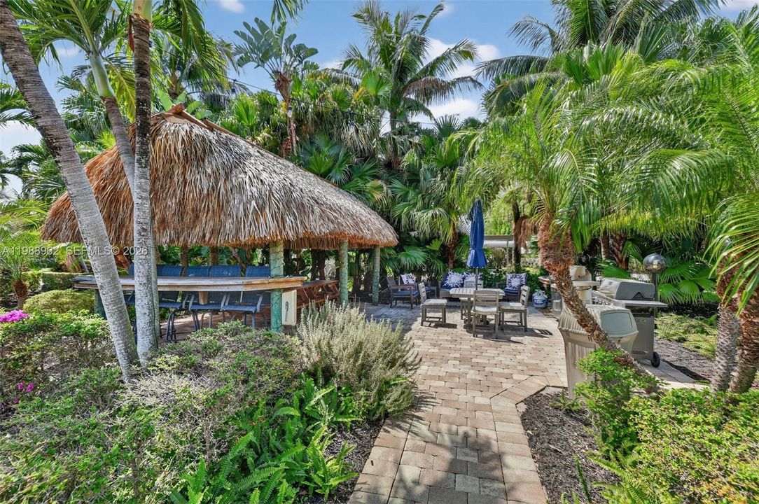For Sale: $594,900 (2 beds, 2 baths, 1498 Square Feet)