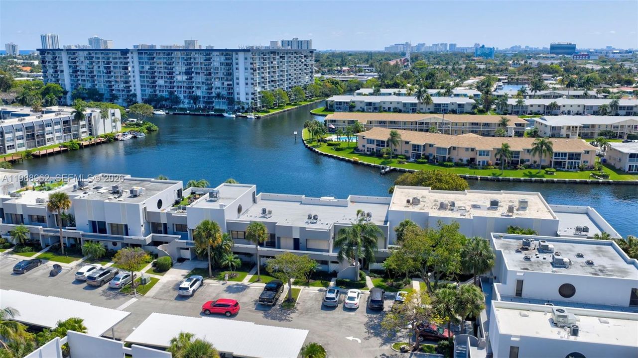 For Sale: $594,900 (2 beds, 2 baths, 1498 Square Feet)