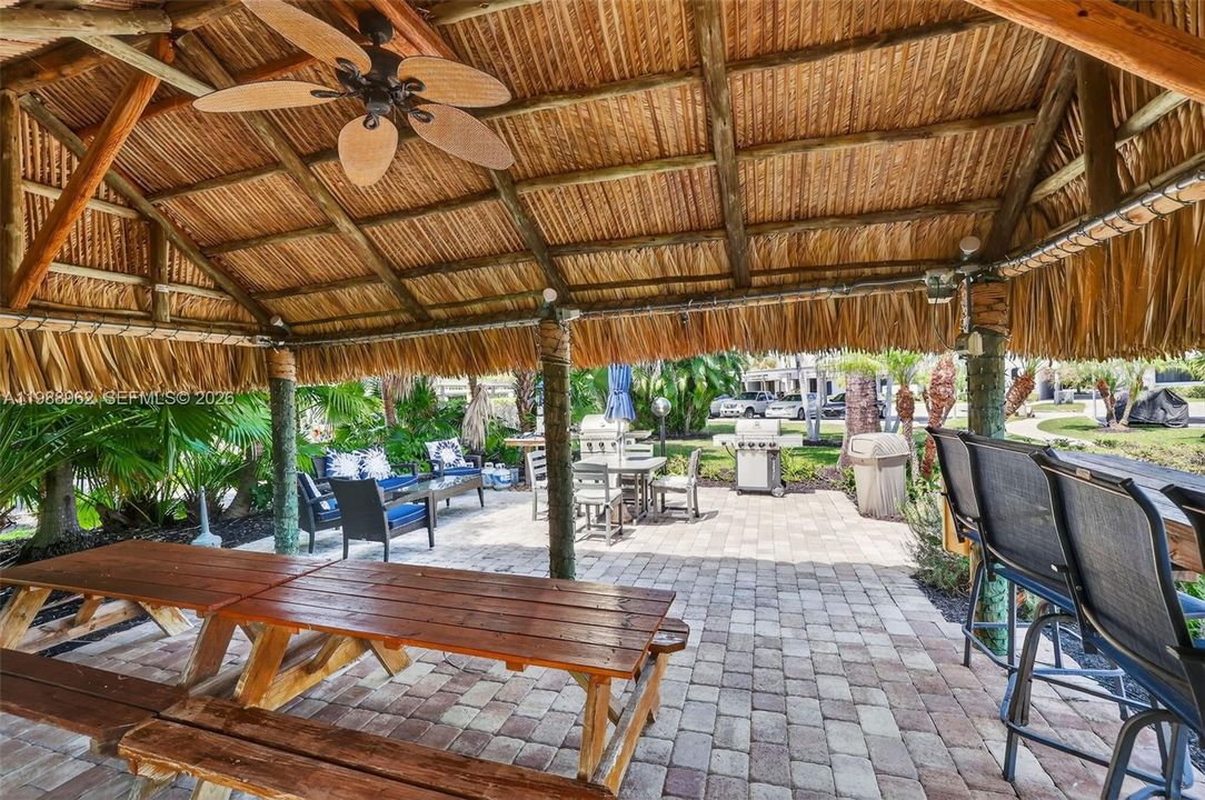 For Sale: $594,900 (2 beds, 2 baths, 1498 Square Feet)