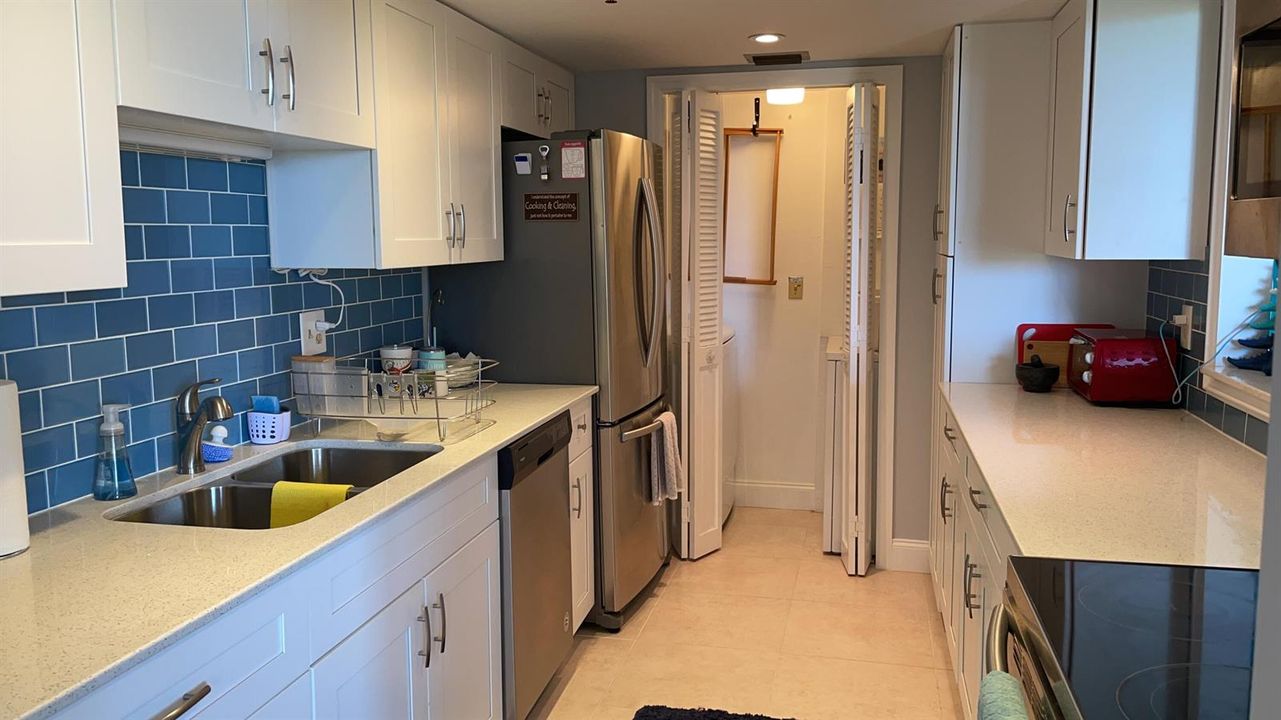 Kitchen at Porta Bella E-503