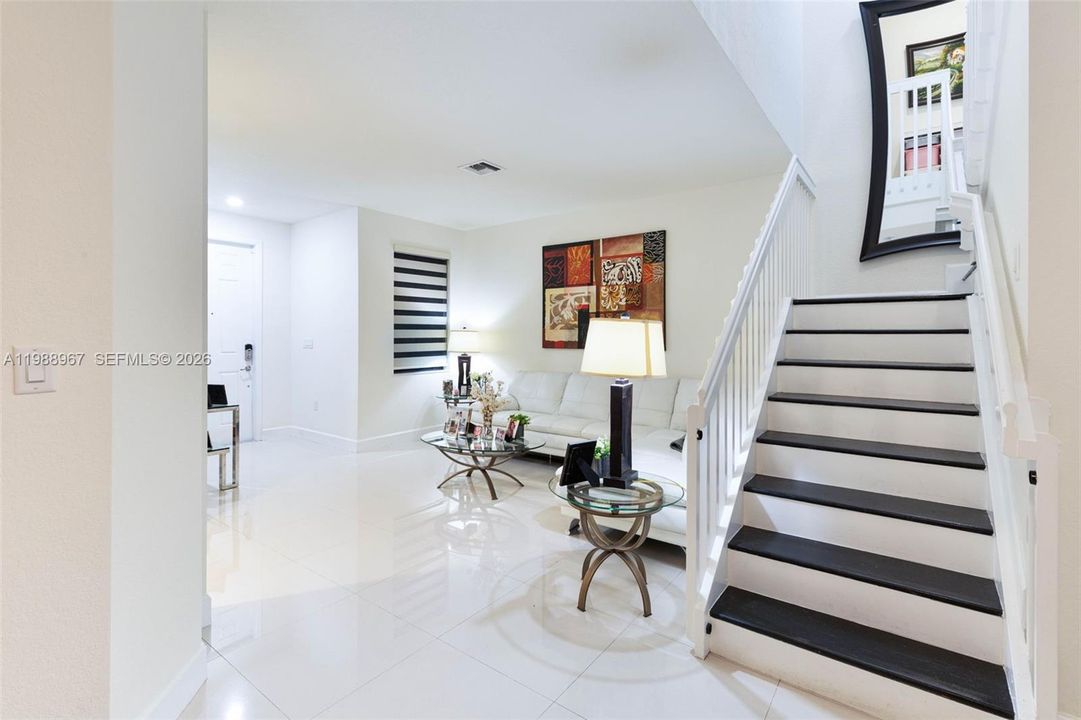 На продажу: $559,000 (3 спален, 2 ванн, 1707 Квадратных фут)